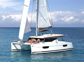 Fountaine Pajot Lucia 40 Quator