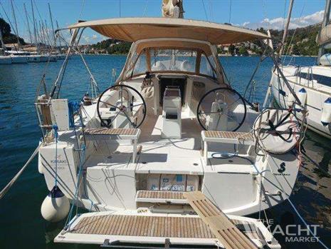 BENETEAU OCEANIS 38