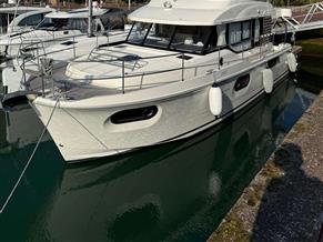 BENETEAU SWIFT TRAWLER 41 FLY