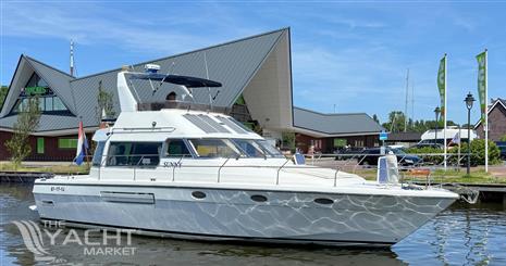 Whitewater Wolfe 46 Flybridge