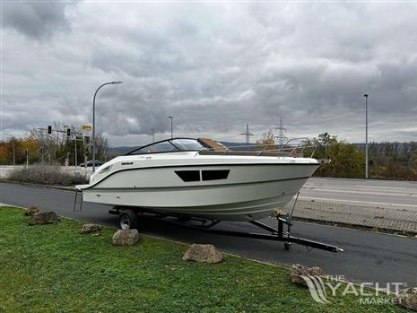 QUICKSILVER QUICKSILVER ACTIV 805 CRUISER