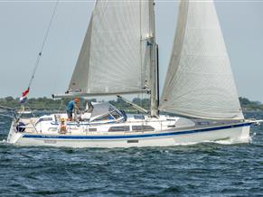 Hallberg-Rassy 44