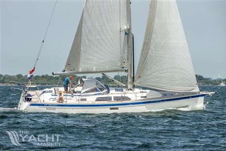 Hallberg-Rassy 44