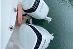 BOSTON WHALER CONQUEST 305