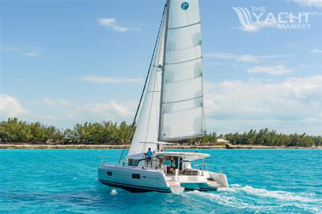 LAGOON 42
