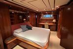 Ferretti Yachts CUSTOM LINE 94 - Image 2