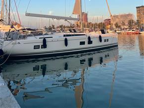 Hanse 548