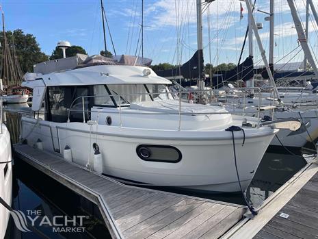 BENETEAU SWIFT TRAWLER 30