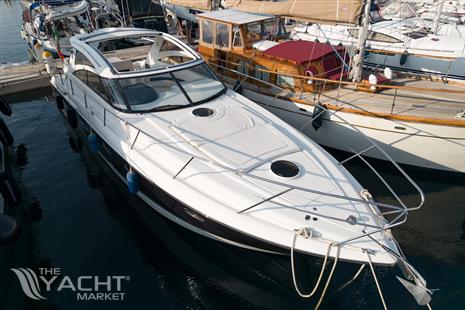 Princess Yachts V48