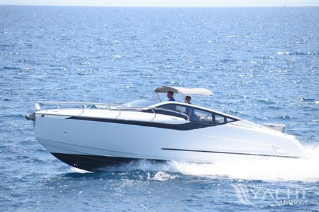 Fairline F//Line 33