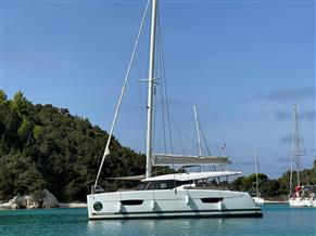 Fountaine Pajot Lucia 40