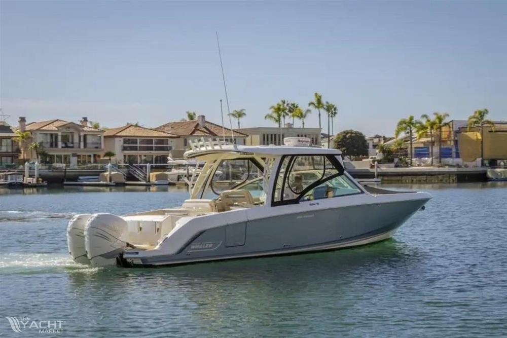 2018 Boston Whaler