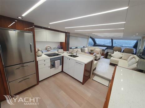 Sunseeker Manhattan 66