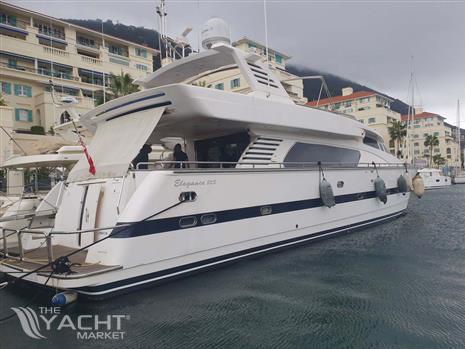 Ferretti Elegance 82