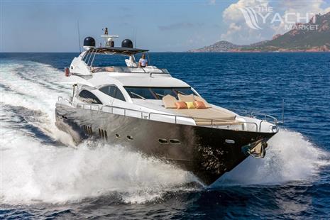 SUNSEEKER 92 Yacht