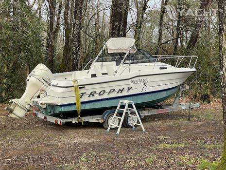 BAYLINER TROPHY 2002 WA