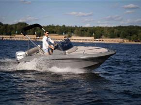 TRIDENT BOATS TRIDENT 530 SUNDECK