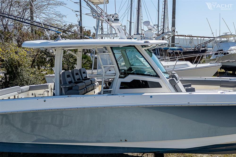 2023 Boston Whaler