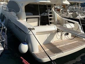 Ferretti Yachts 470