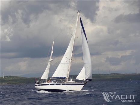 Hallberg-Rassy 42 KETCH