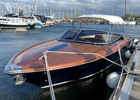 Riva Aquariva Super 33