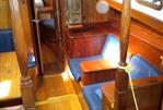 Western Yachts Saga 41 - Saloon starboard