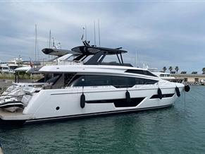 Ferretti 780