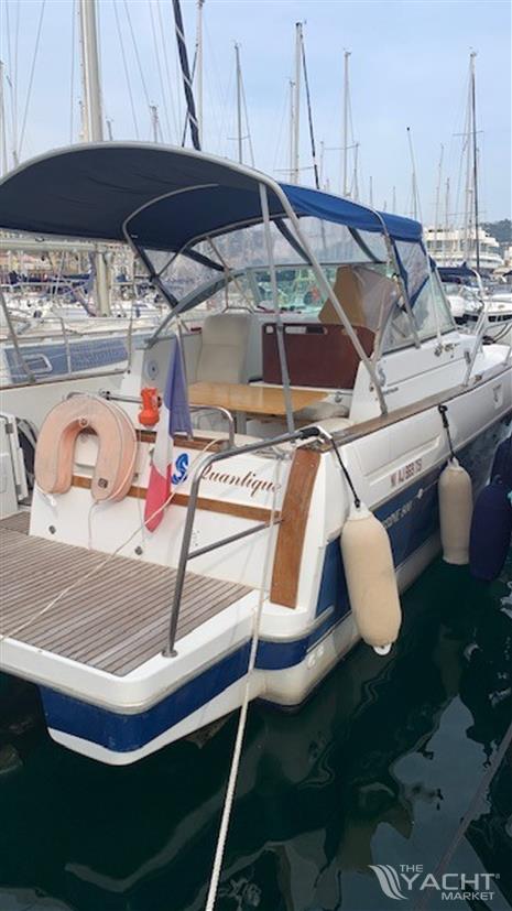 BENETEAU Ombrine 800