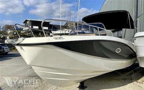 QUICKSILVER QUICKSILVER ACTIV 755 SUNDECK