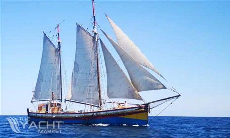 CUSTOM KETCH AURIQUE 25M