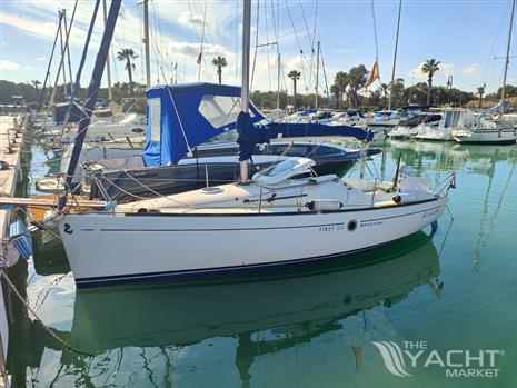 Beneteau First 211