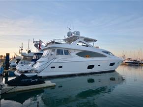 Sunseeker 88 Yacht