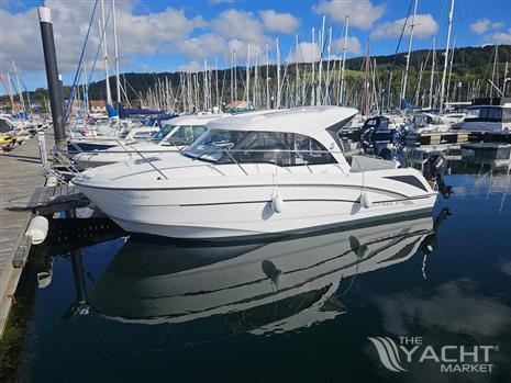 Beneteau Antares 8