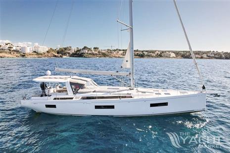 BENETEAU OCEANIS YACHT 60