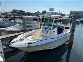 Boston Whaler 250 Outrage