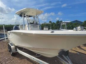 Key West 244 Center Console