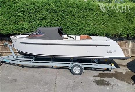 Maxima 730