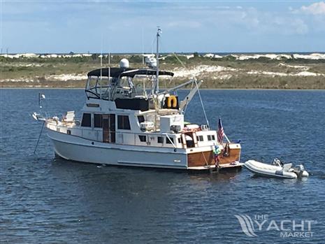 Grand Banks Classic, stabilized with thruster - Wassailing