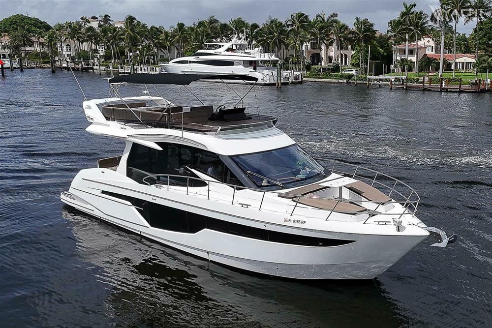 2017 Galeon