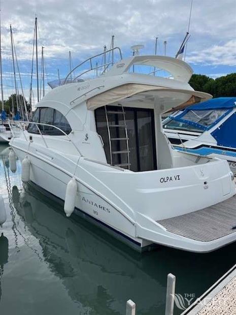 BENETEAU ANTARES 30 FLY