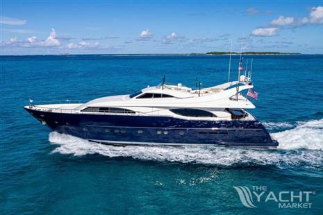 Ferretti Yachts Raised Pilot House