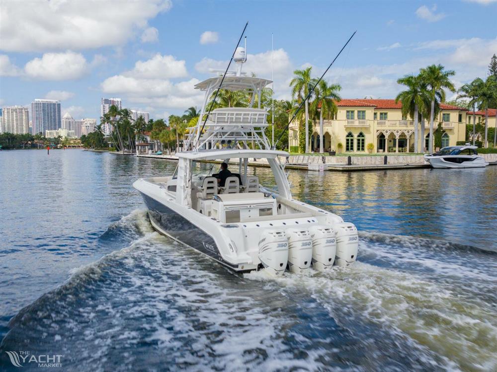 2020 Boston Whaler