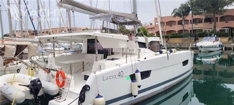 FOUNTAINE PAJOT LUCIA 40