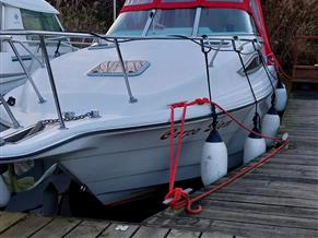 Rinker 260 Fiesta Vee