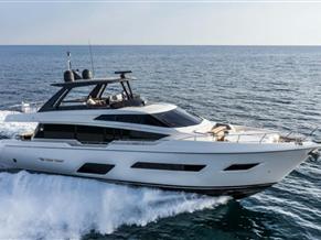 Ferretti 780