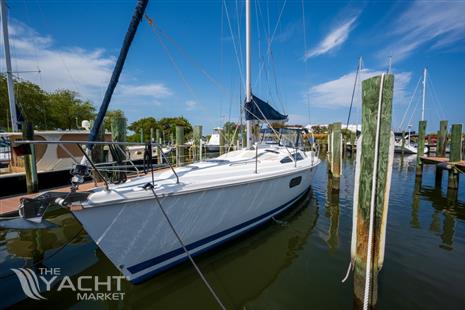 Hunter Hunter 410 - Used Sail Monohull for sale