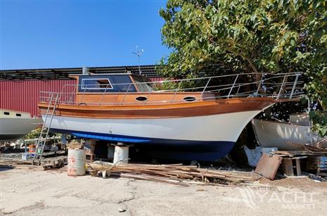 MOTOR YACHT FOR TOURISTIC USE Taylor Made