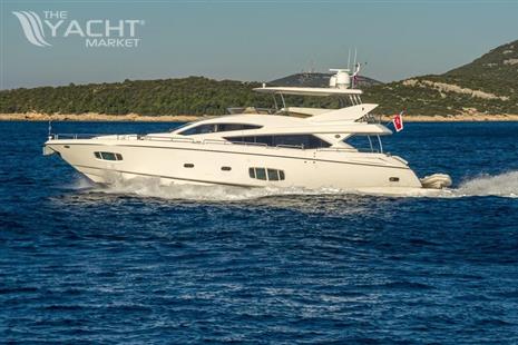 SUNSEEKER 80&#39; FLY