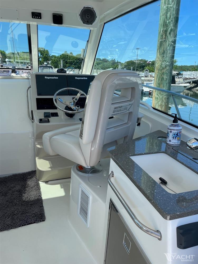 2018 Boston Whaler