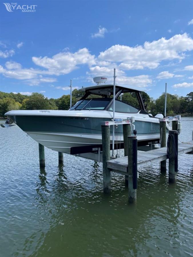 2022 Boston Whaler